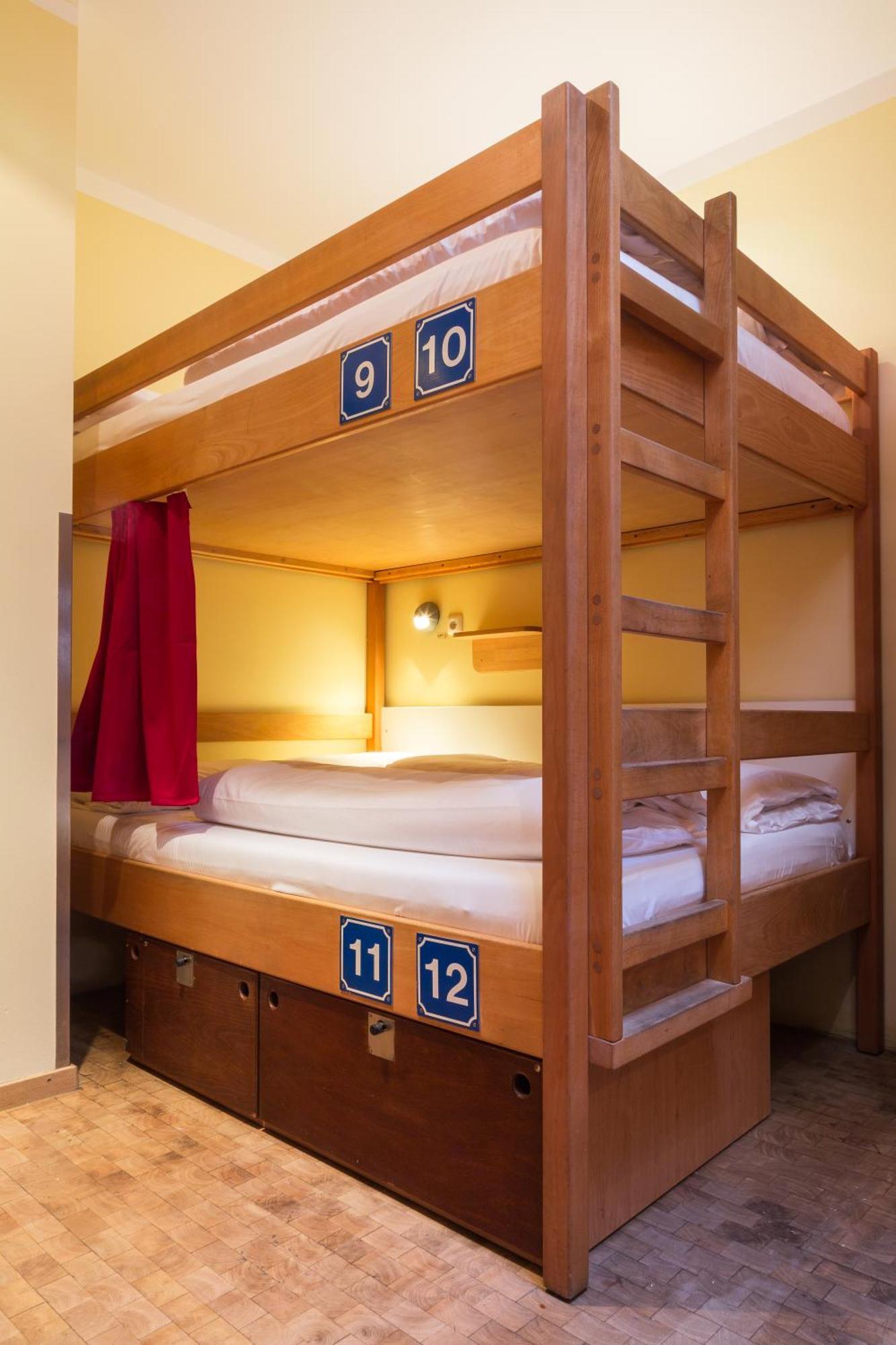 Hostel Euro Youth *